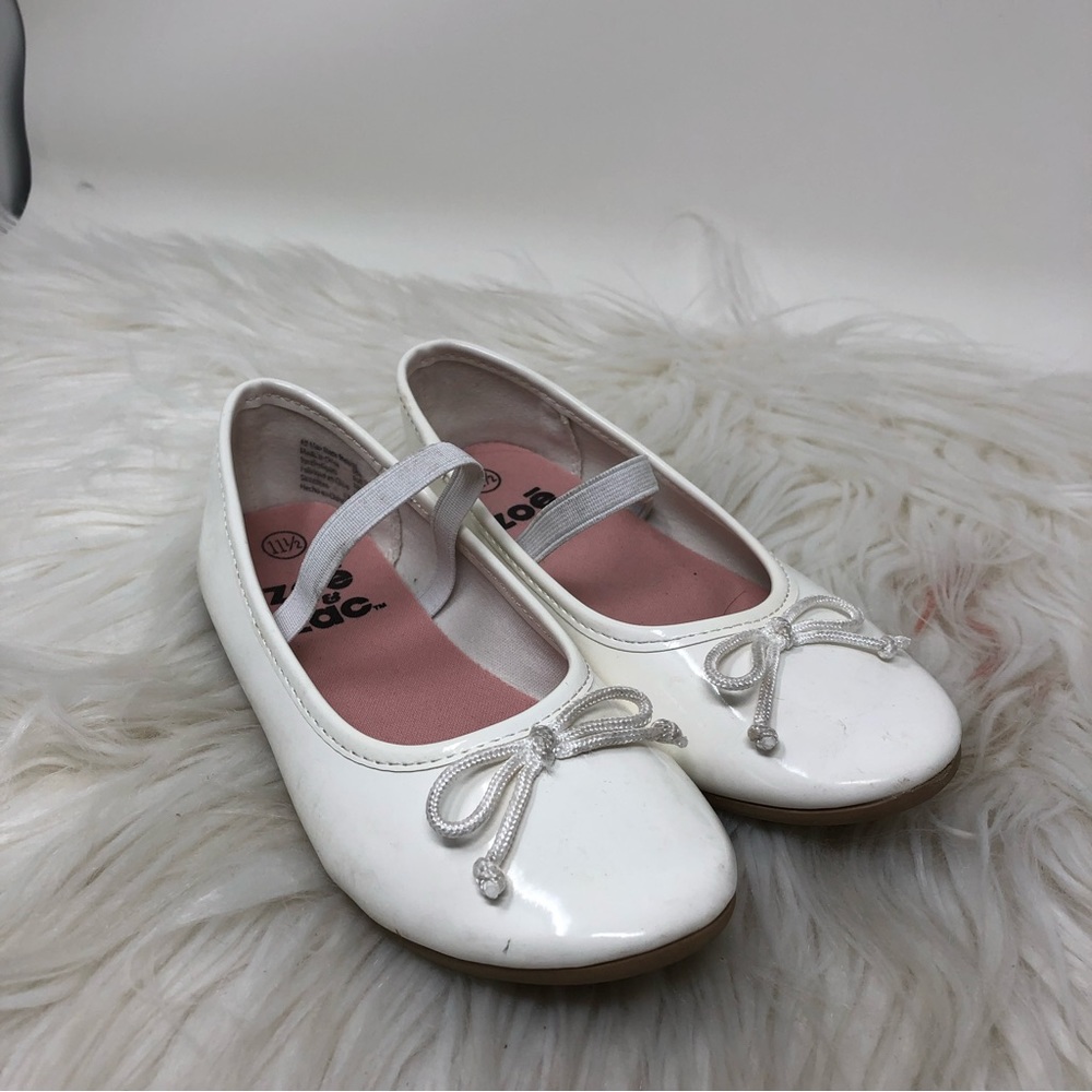 Dress white toddlers Girls shoes size 11.5